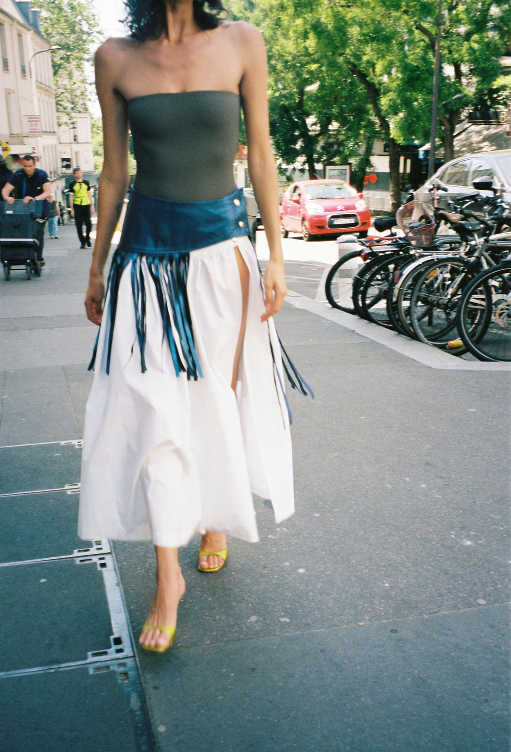 Rio Belt, Lapis